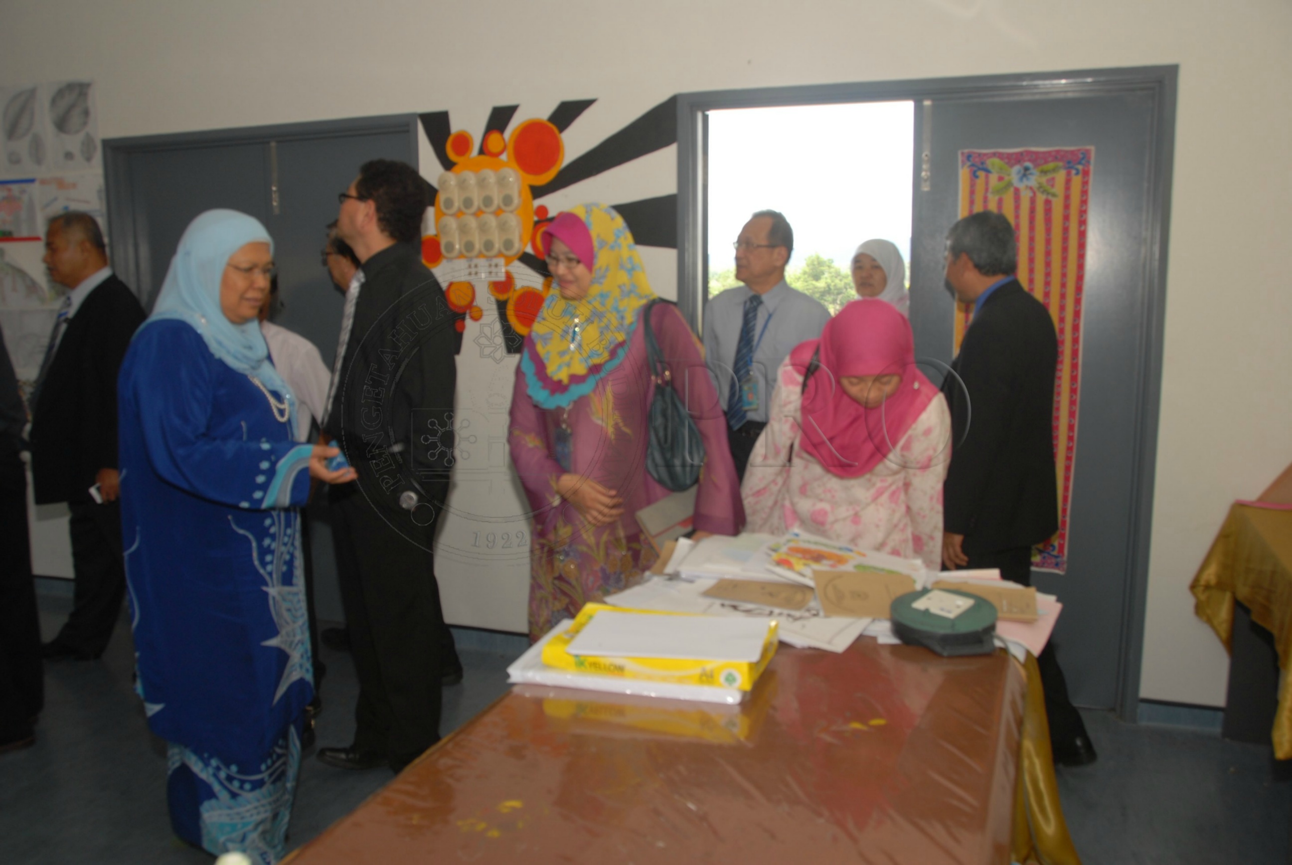 PRO 14 01 SEKOLAH FBA 8153